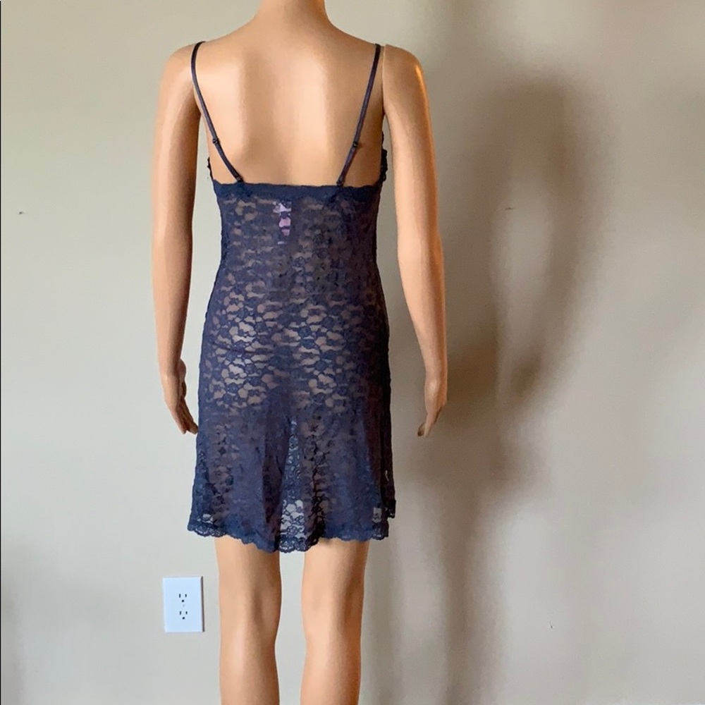 Lingerie - Picture 3 of 3